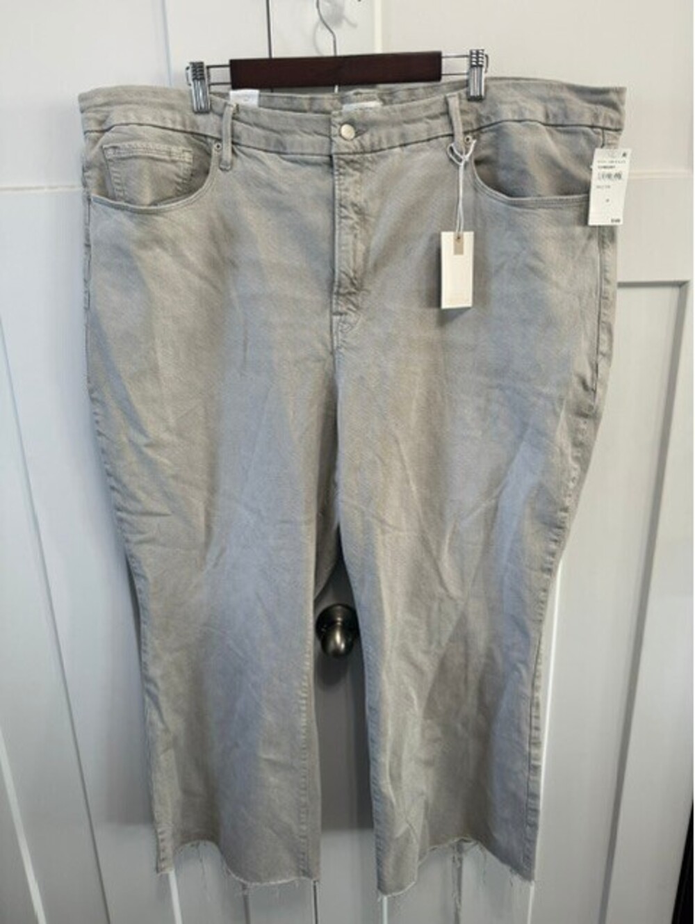 NWT Good American mid rise skinny fit cropped mini boot let tummy tech size 26